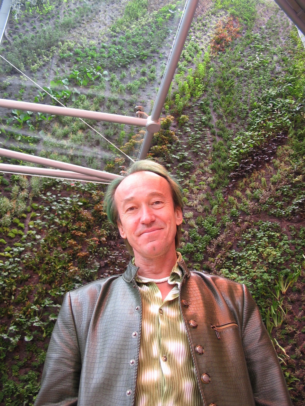 Archisearch - Patrick Blanc. Κάθετοι κήποι από έναν εκκεντρικό βοτανολόγο.