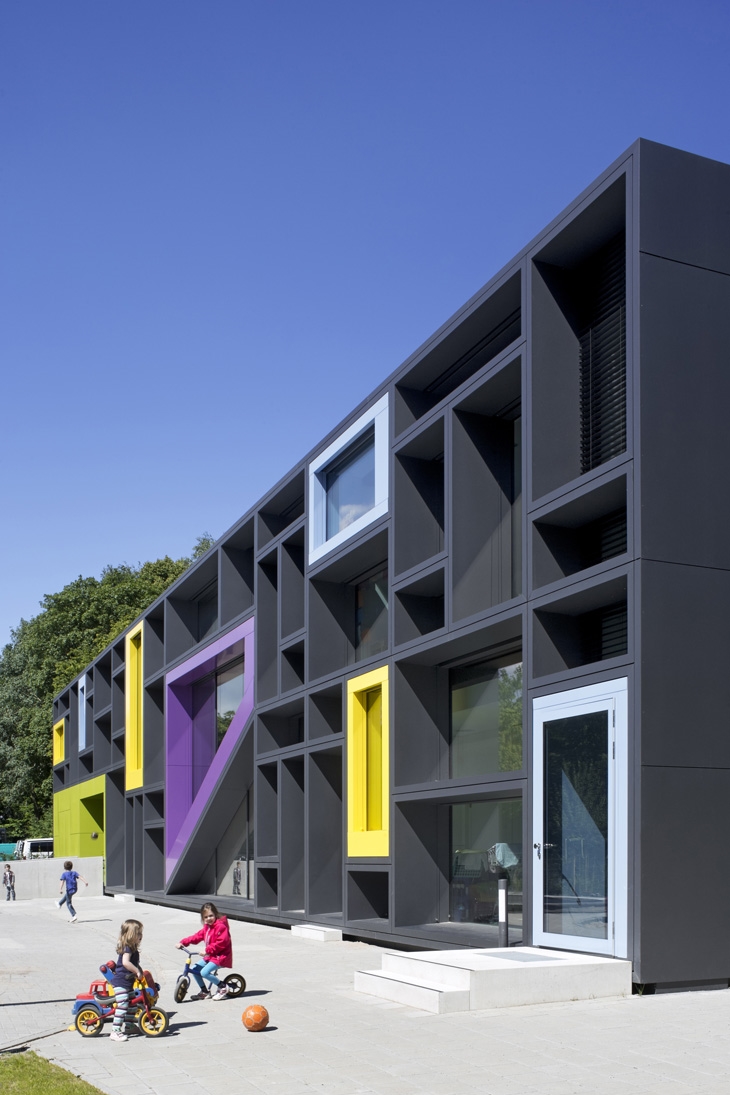 Archisearch KADAWITTFELDARCHITEKTUR DESIGN A KINDERGARTEN FULL OF COLOURS IN HAMBURG