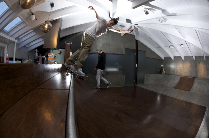 Archisearch - Ramp house, Αθήνα / Νάνσυ Ψαράκη ( Αrchivirus )