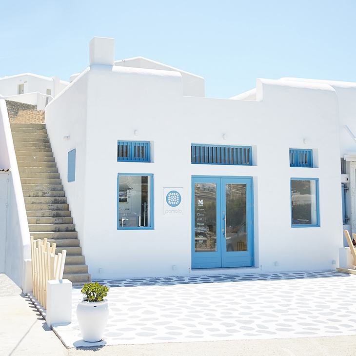 Archisearch DIPPED IN WHITE: POMOLO - A BOUTIQUE SHOP IN MYKONOS BY KRAMA ARCHITECTS