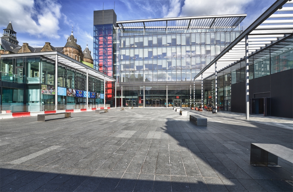 Archisearch QUARTERLMILE BY FOSTER+PARTNERS PHOTOGRAPHED BY PYGMALION KARATZAS