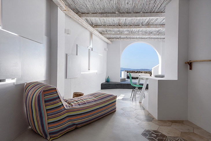 Archisearch SOLSTICE LUXURY SUITES IN OIA, SANTORINI / DIMITRA RAFA