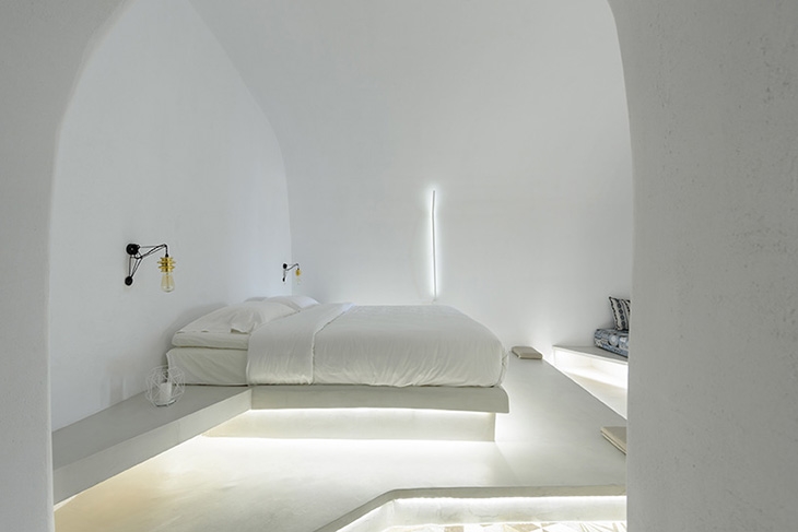 Archisearch SOLSTICE LUXURY SUITES IN OIA, SANTORINI / DIMITRA RAFA