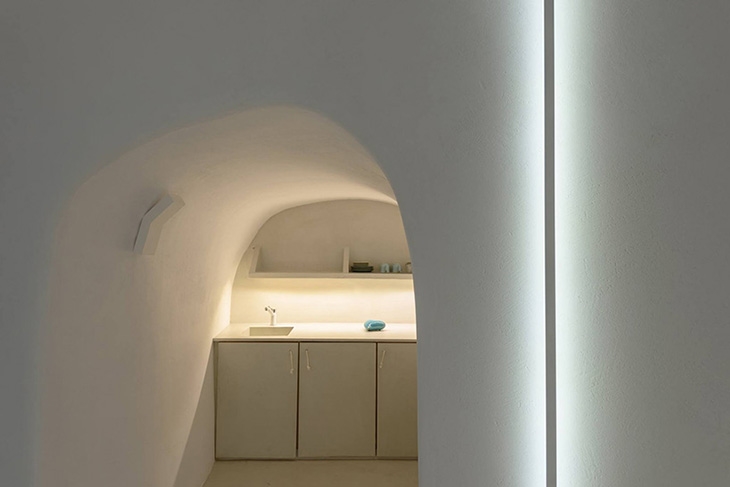 Archisearch SOLSTICE LUXURY SUITES IN OIA, SANTORINI / DIMITRA RAFA