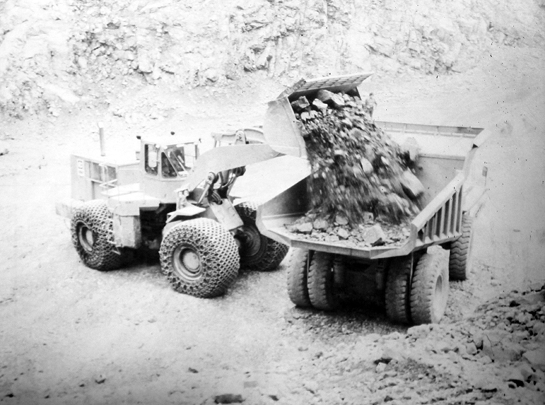 Archisearch - RESEARCH THESIS: MULTISENSORY ARCHITECTURE FOR BAUXITE WORKERS - S. & D. ANTONAKAKIS HOUSING SETTLEMENT IN DISTOMO / V. PAPANDREOU & K. TSAKMAKI