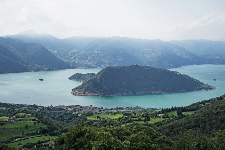 Archisearch - Lake Iseo with the town of Sulzano in the foreground, the island of Monte Isola in the center and the island of San Paolo on the left, Photo: Wolfgang Volz