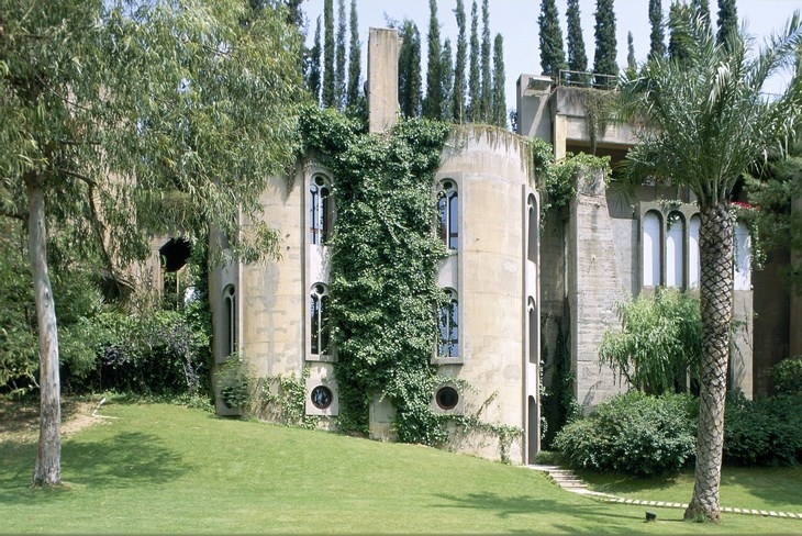 Archisearch THE ASTONISHING BEAUTY OF LA FÁBRICA / RICARDO BOFILL (+ VIDEO)