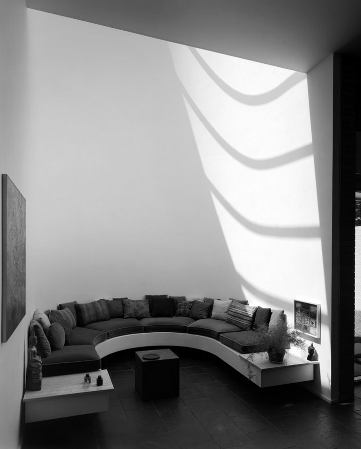 Archisearch - House in Essex Fells / Richard Meier & Partners Architects. Image (c) ESTO
