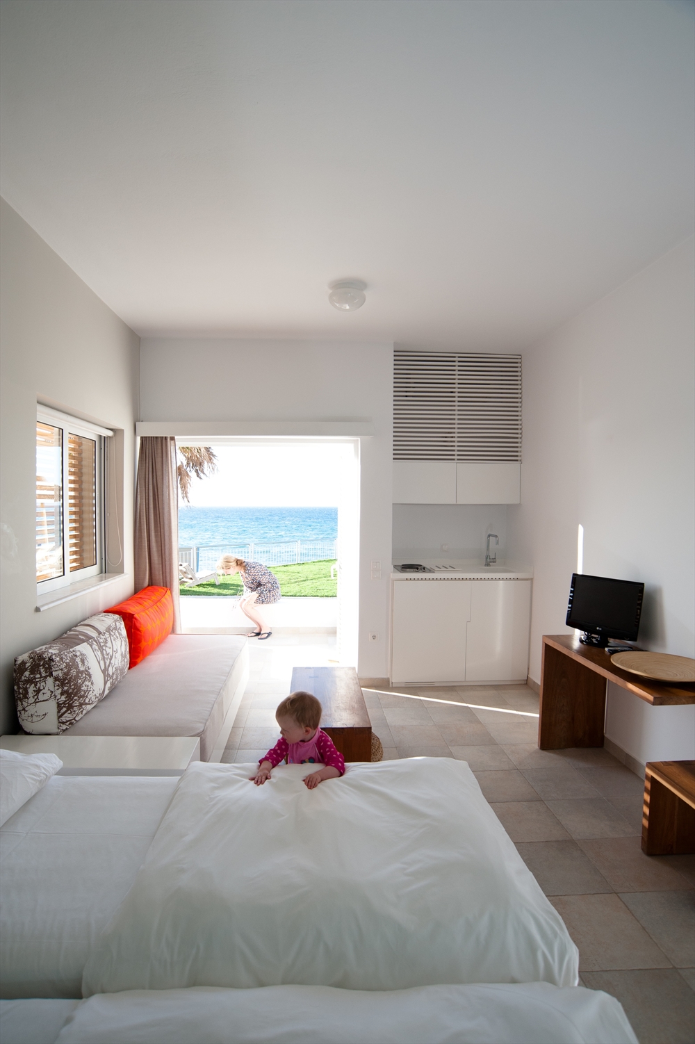 Archisearch AMMOS HOTEL / CHANIA / ELISA MANOLA ARCHITECTS