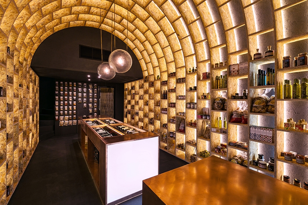 Archisearch ELEFTHERIOS AMBATZIS & THANASIS KALIAKMANIS DESIGN A VAULTED DELICATESSEN SHOP IN ATHENS