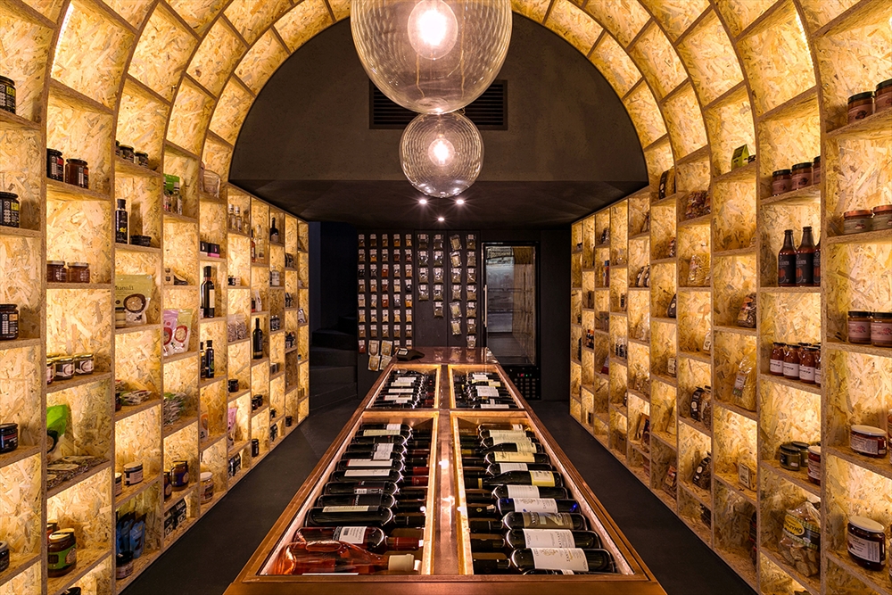 Archisearch - ELEFTHERIOS AMBATZIS & THANASIS KALIAKMANIS DESIGN A VAULTED DELICATESSEN SHOP IN ATHENS