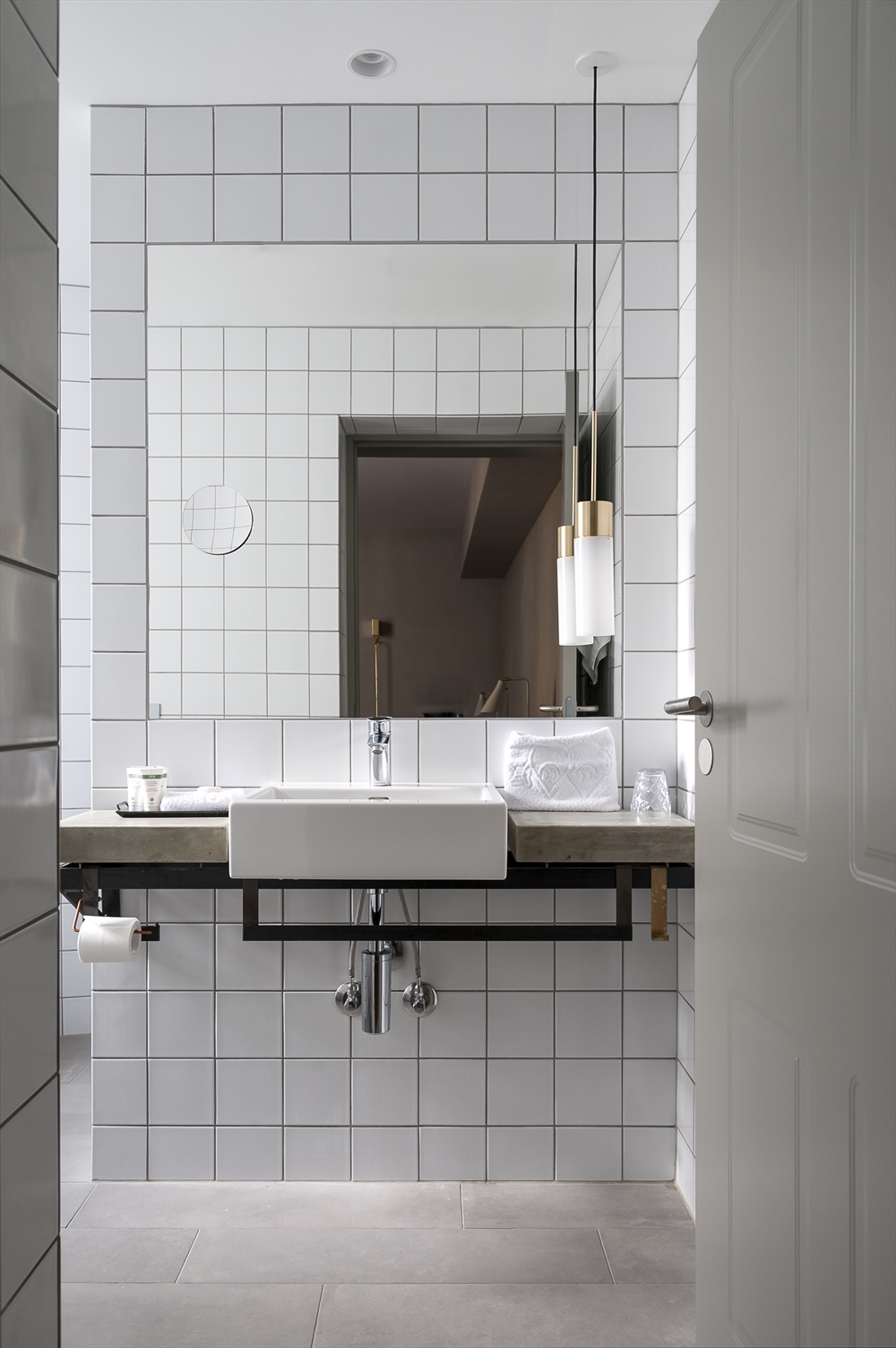 Archisearch - Hotel SP34 / Bathroom