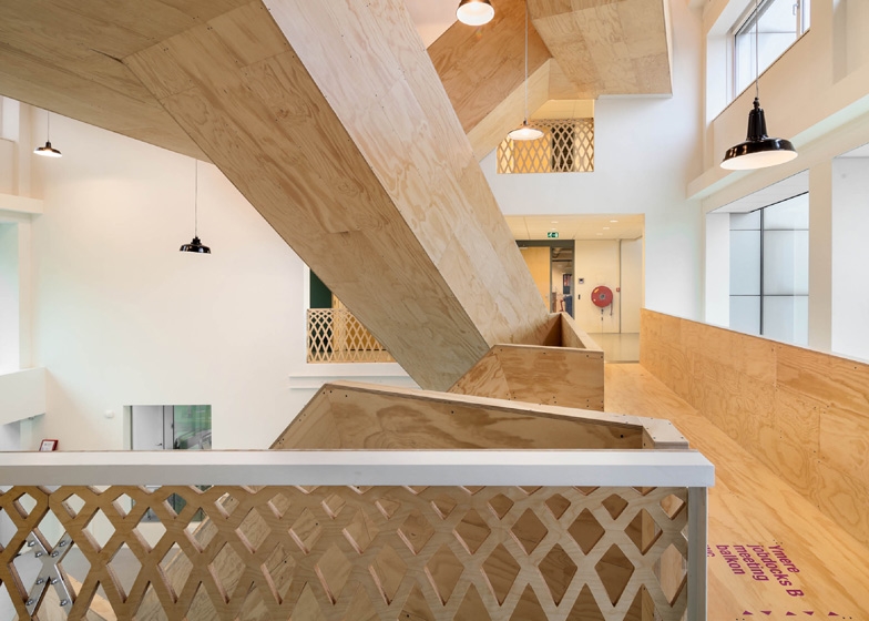 Archisearch DE BURGEMEESTER HOOFDDORP STAIRCASE BY STUDIONINEDOTS