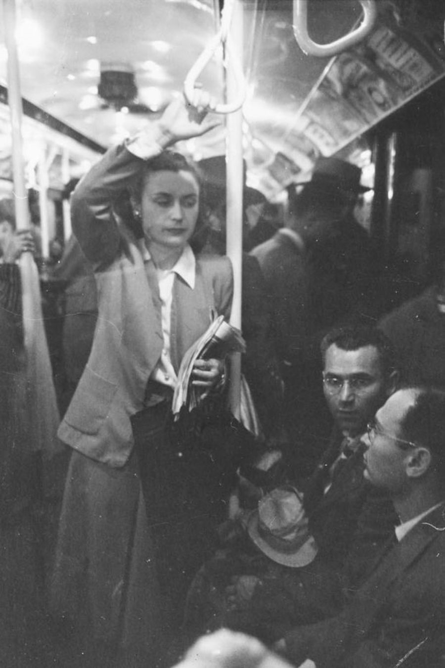 Archisearch SEE THE 1940's NEW YORK CITY THROUGH THE LENS OF A 17-YEAR-OLD STANLEY KUBRICK