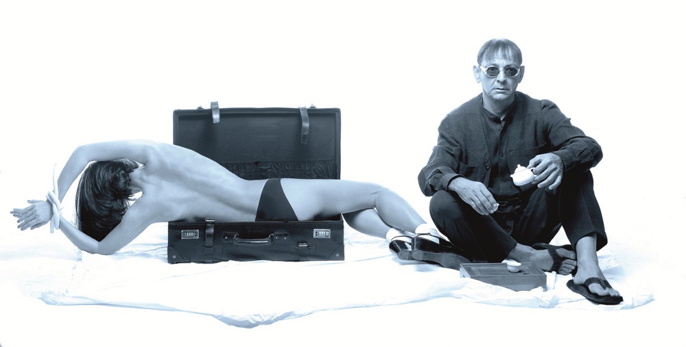 Archisearch - “Stitching” του Άντονι Νίλσον σε σκηνοθεσία Πέρη Μιχαηλίδη από το Beton7 και το Θέατρο Μηχανή