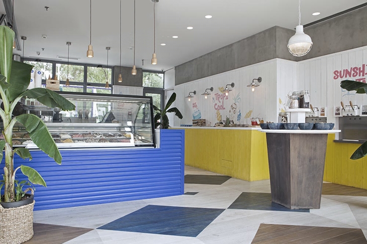 Archisearch - Milky Wave Ice Cream Shop in Marina Flisvou