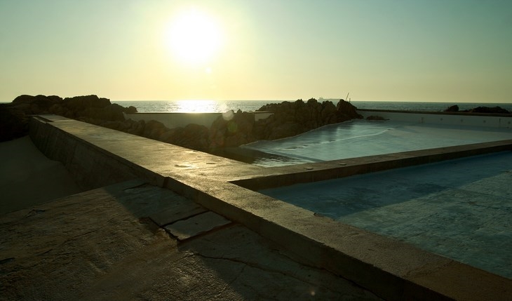 Archisearch LEÇA SWIMMING POOLS, 1966 + VIDEO / ALVARO SIZA VIEIRA