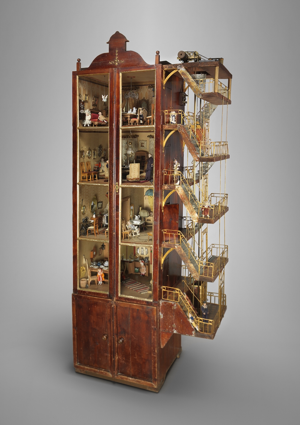 Archisearch - Full-equipped, four-storey dollhouse, 1912