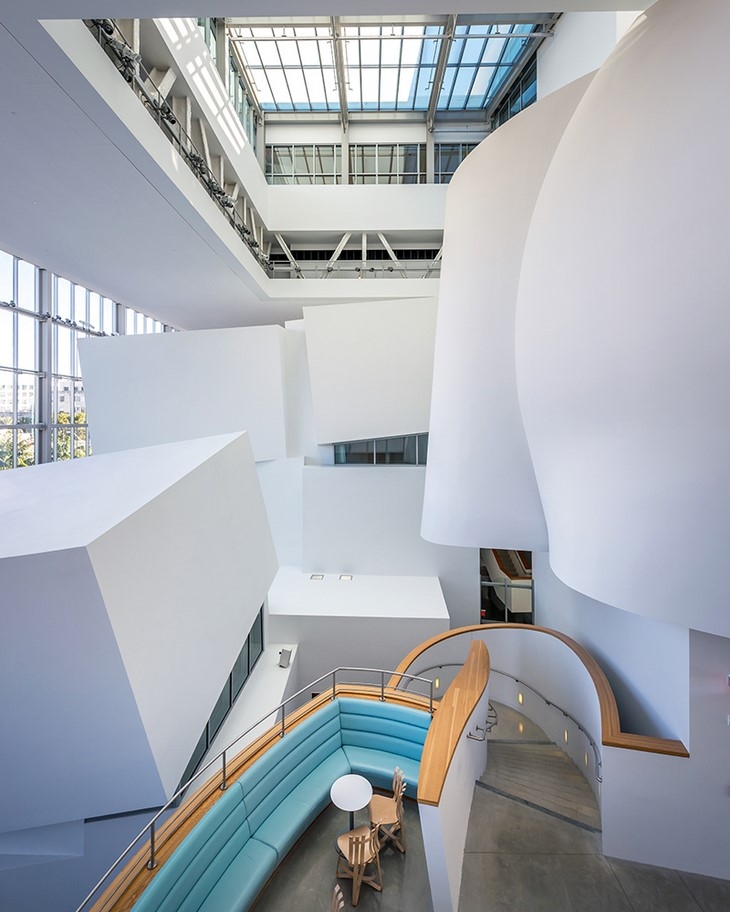 Archisearch PYGMALION KARATZAS PHOTOGRAPHED THE NEW WORLD CENTER IN MIAMI BY FRANK GEHRY