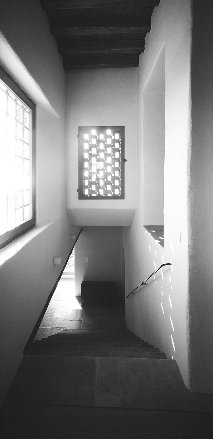 Archisearch - House in Syros / Myrto Miliou Architects / Photography by Erieta Attali