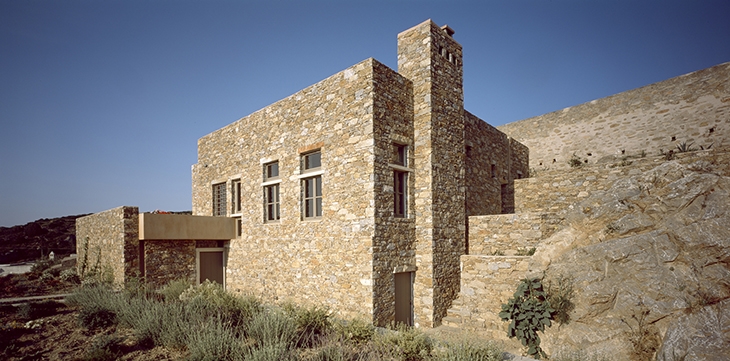 Archisearch - House in Syros / Myrto Miliou Architects / Photography by Erieta Attali