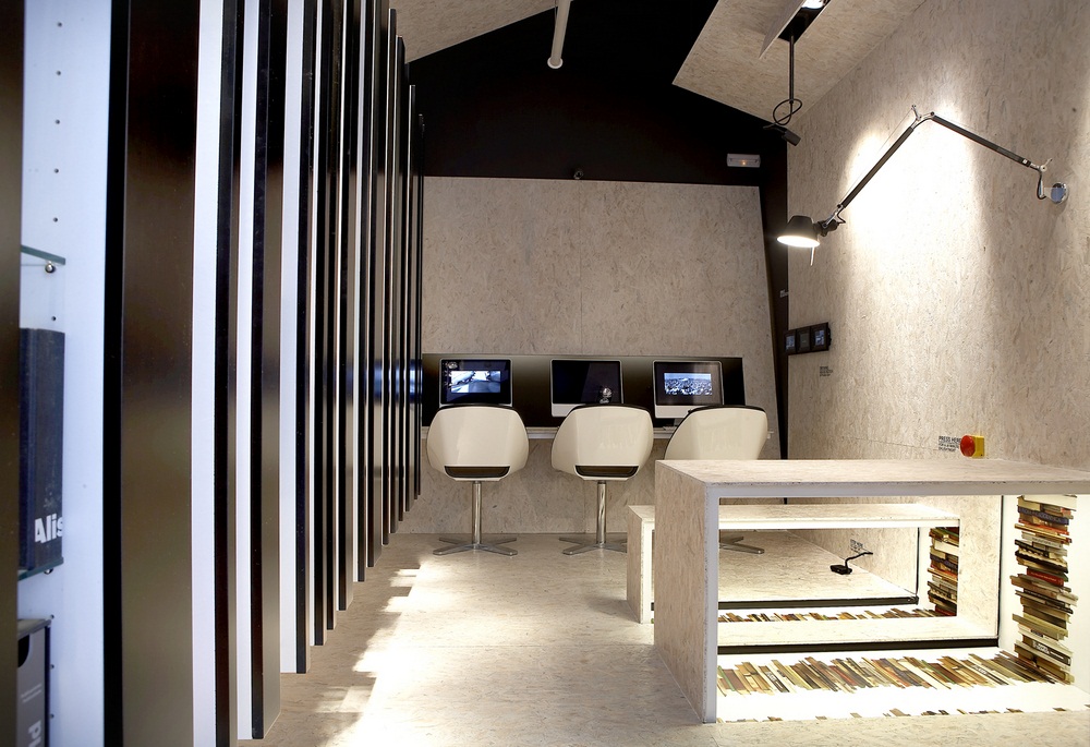 Archisearch KK ARCHITECTS / ΟΜΙΛΙΑ / ΠΑΙΖΟΝΤΑΣ ΣΤΑ ΤΥΦΛΑ / 08.12.2011 / ΠΝΕΥΜΑΤΙΚΟ ΚΕΝΤΡΟ ΔΗΜΟΥ ΑΘΗΝΑΙΩΝ ΑΝΤΩΝΗΣ ΤΡΙΤΣΗΣ / ΩΡΑ 19.0