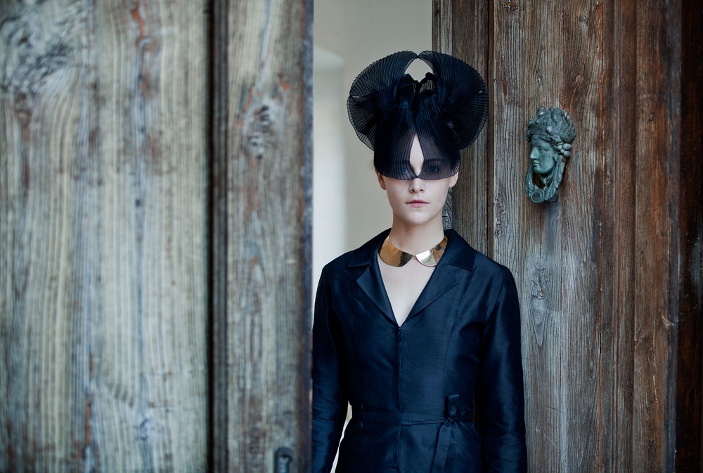 Archisearch DESTEFASHIONCOLLECTION 2012 / CURATED, CONCEIVED & DIRECTED BY ATHINA RACHEL TSANGARI 