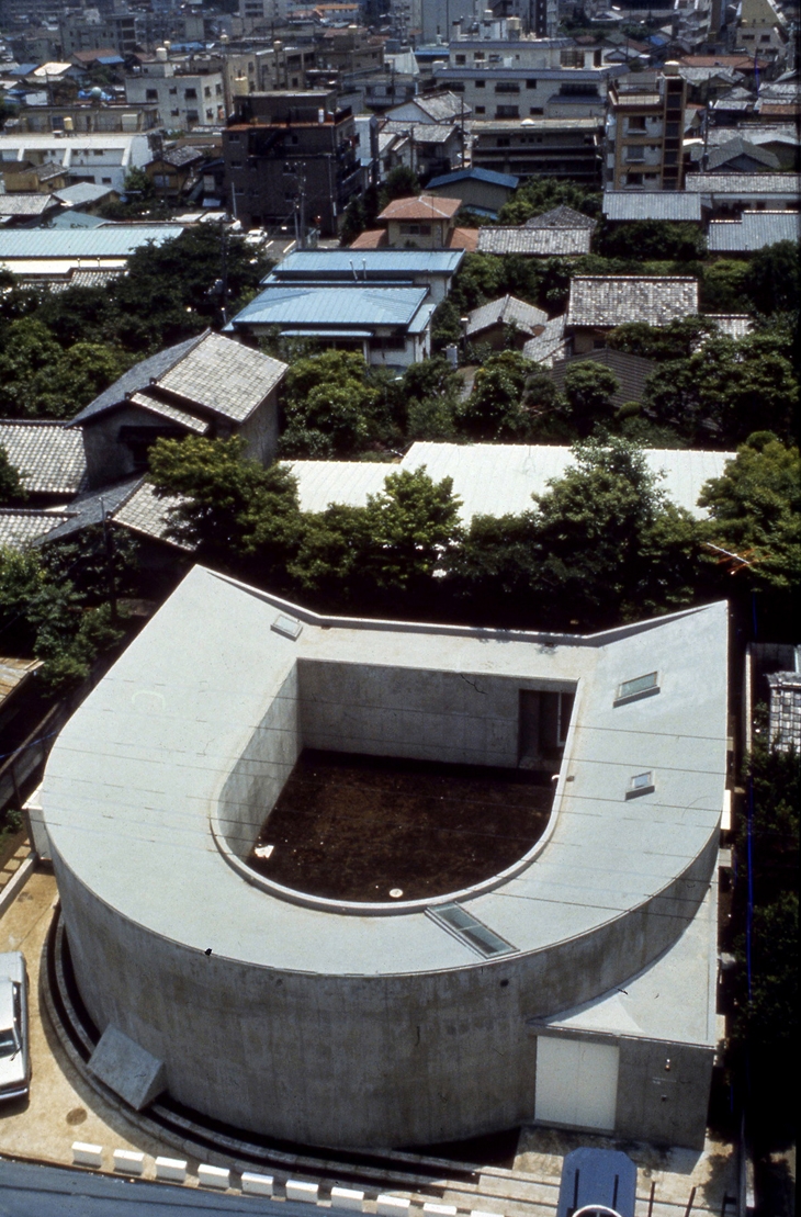 Archisearch - White U (house), 1975—76, Nakano-ku, Tokyo, Japan Photo by Koji Taki