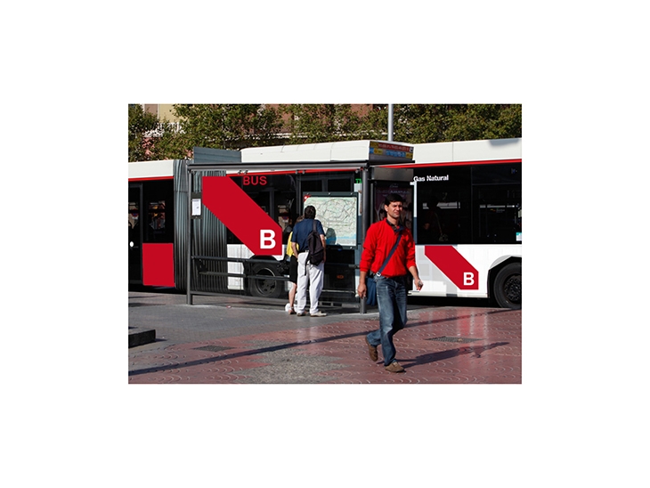 Archisearch NEW GRAPHIC COMMUNICATION PROPOSAL FOR BARCELONA'S PUBLIC TRANSPORT BY ERIC CODINA