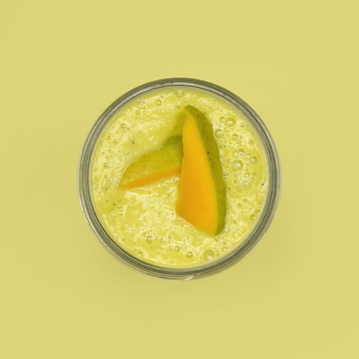 Archisearch - INGREDIENTS: 1/3 avocado, 1/3 mango, 1/3 cucumber, Juice from ½ lime, ½ cup coconut water, 1 tsp honey / INSTRUCTIONS: Ultra fresh summer flavor. Mix and enjoy. 