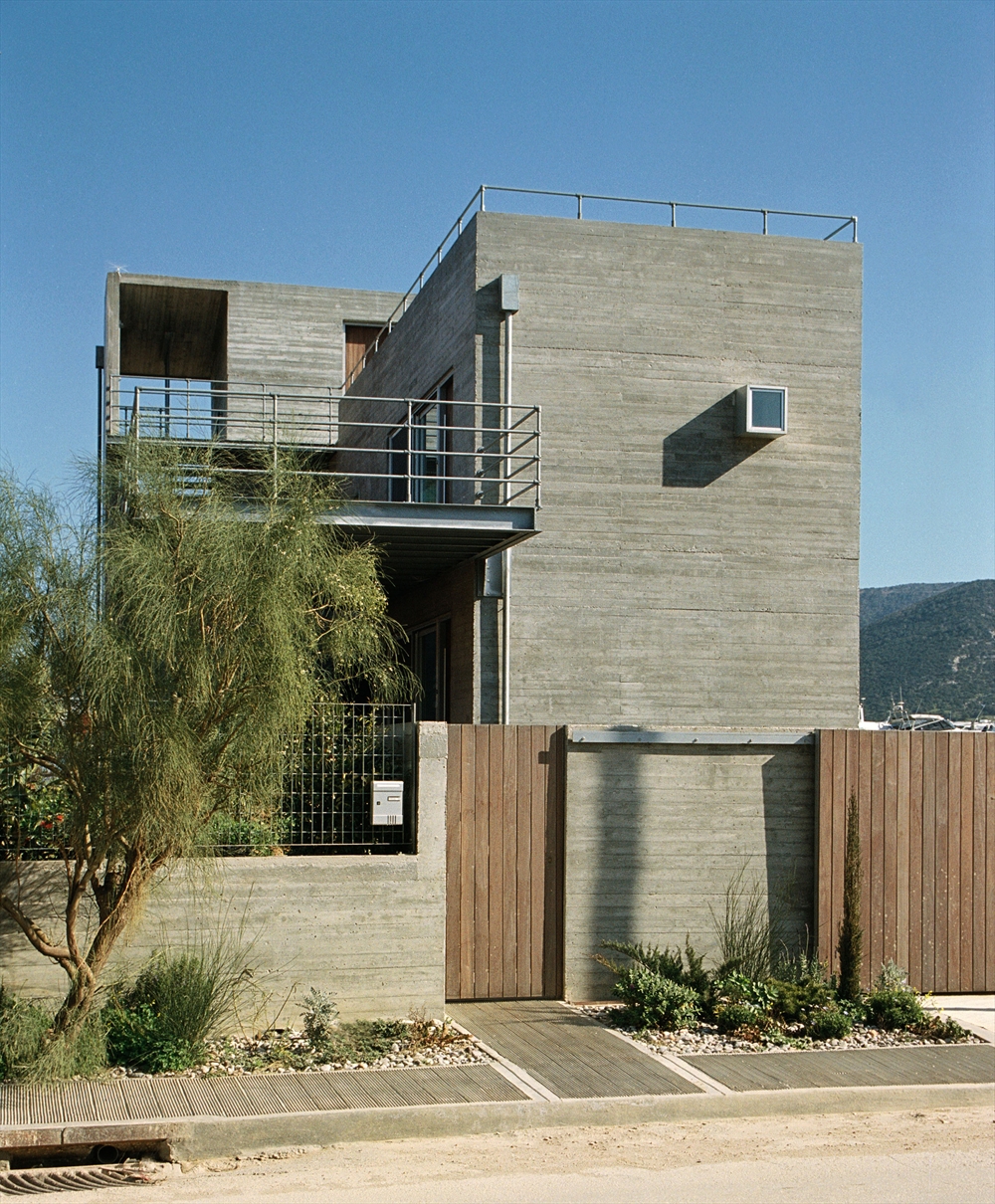 Archisearch - TWO FAMILY VACATION HOUSE