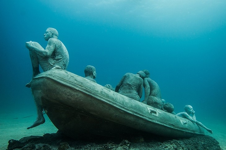 Archisearch - Courtesy of Jason Decaires Taylor 