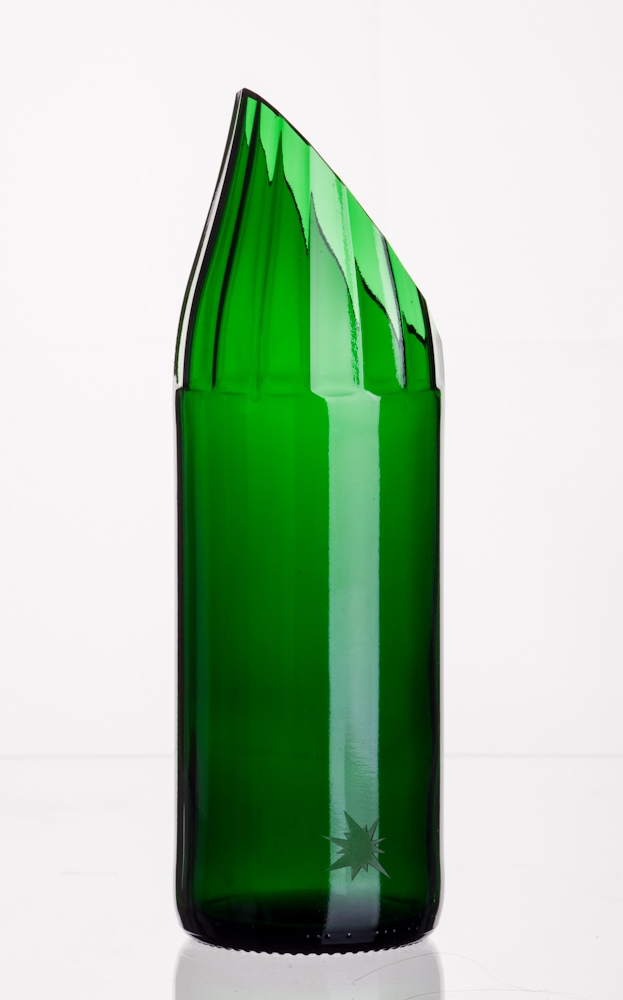 Archisearch WESTERN TRASH BERLIN / HIGH QUALITY GLASSES FROM RECYCLED BOTTLES