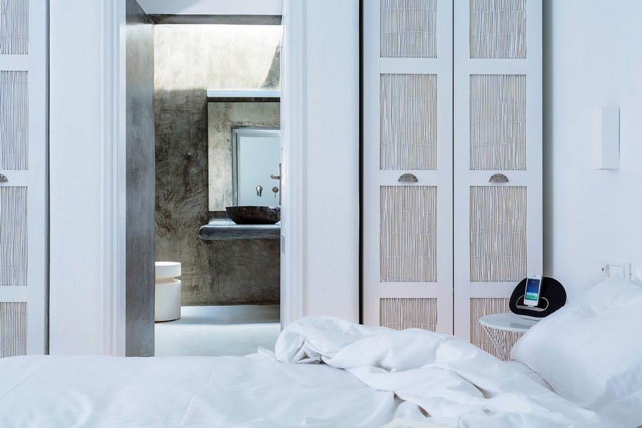 Archisearch Stella Andronikou renovated Ostraco Suites in Mykonos