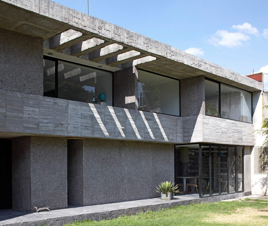 Pedro Reyes, Carla Fernandez, house, brutalism, concrete, minimalism, modernism, mexico, mexico city, grey, cement, paving