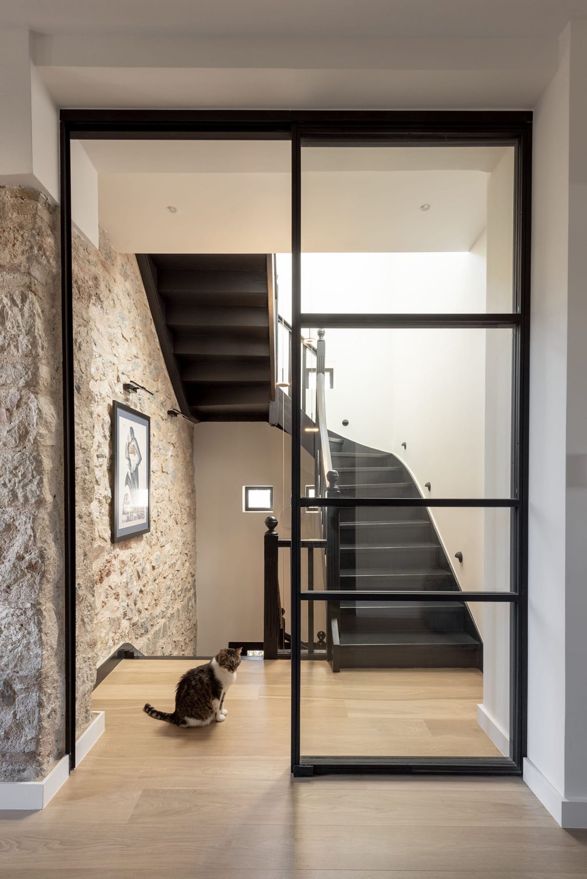 Archisearch Ανακαίνιση μεσοπολεμικής λιθόκτιστης κατοικίας στο Παλαιό Ψυχικό από τους R.C.TECH