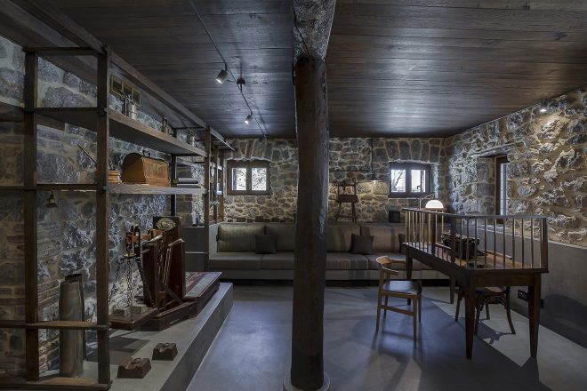 Archisearch - State Monopoly - Residence in Parnassus, Greece   |  Tsolakis Architects 