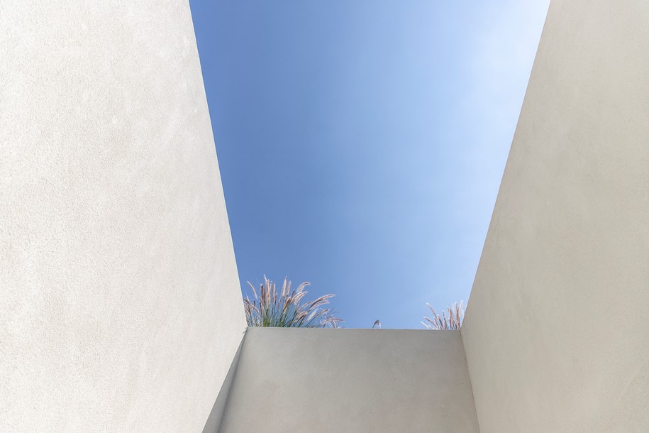 Archisearch SCAPEARCHITECTURE created the Secret Garden House in Paros