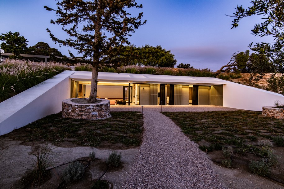 Archisearch SCAPEARCHITECTURE created the Secret Garden House in Paros