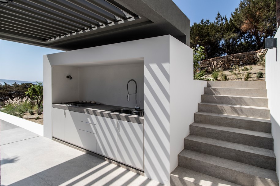 Archisearch SCAPEARCHITECTURE created the Secret Garden House in Paros