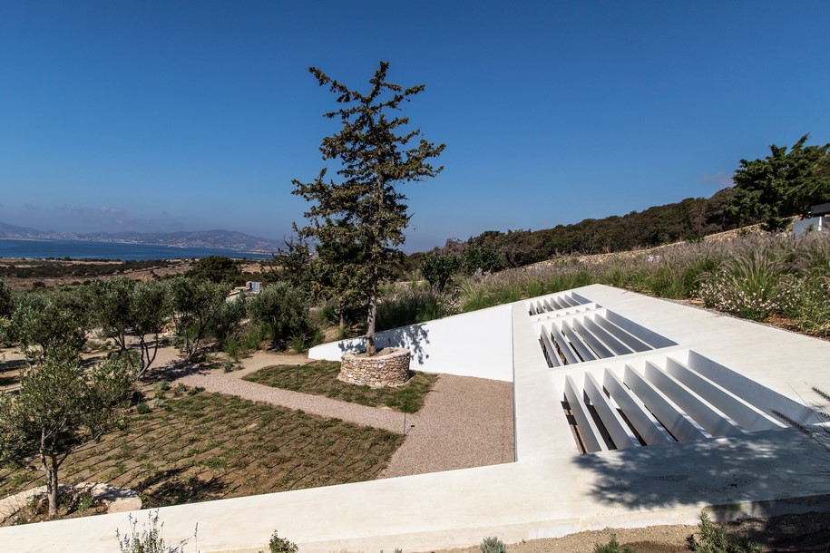 Archisearch SCAPEARCHITECTURE created the Secret Garden House in Paros