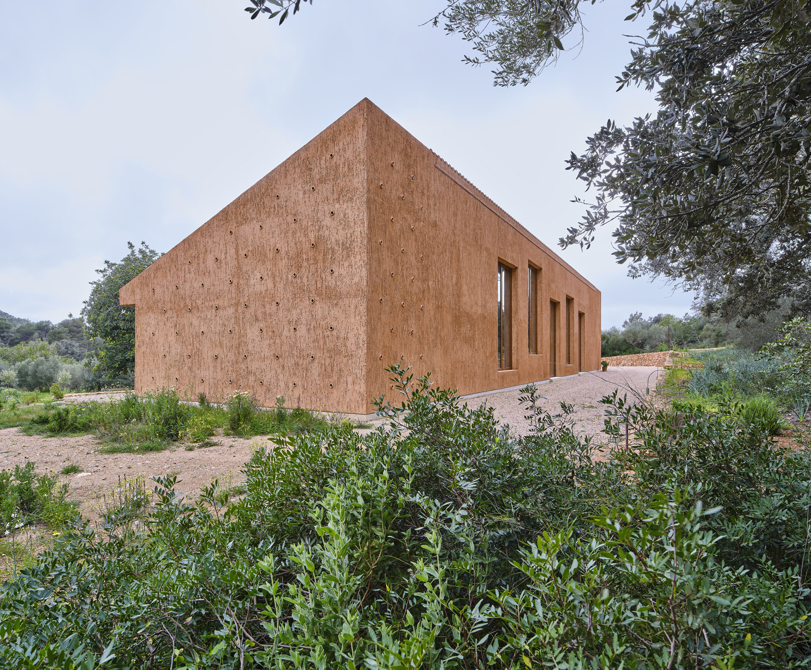 Archisearch Dream Houses: Casa Bajo los Pinos by Studio Rosa is a contemporary take on Mallorcan vernacular rural architecture