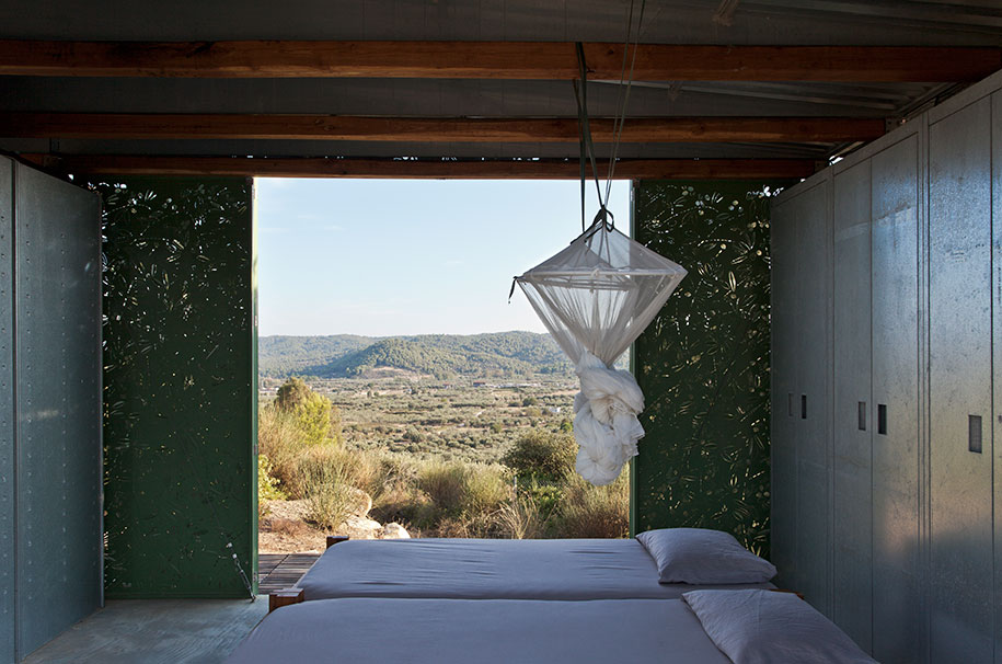 Archisearch The Award Winning Summer House in Halkidiki, Greece by Eva Sopeoglou