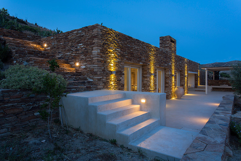 Archisearch Summer House Under the Prickly Pears of Ios, Greece / gfra architecture