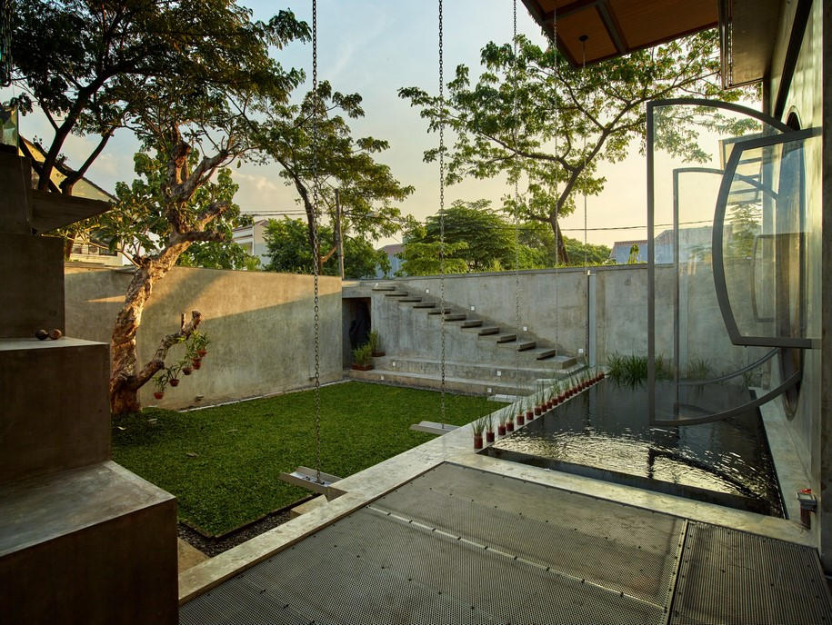 Archisearch The Guild: An Exercise of Solids & Voids in Jakarta, Indonesia / RAW Architecture