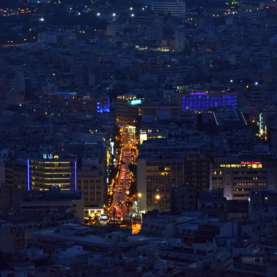 Archisearch Αστικές οθόνες: μια κατασκευή του βλέμματος με φόντο την πόλη | Ερευνητική εργασία του Κωνσταντίνου Βλαχούλη
