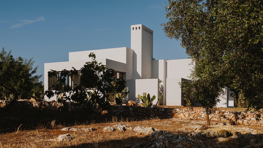 Archisearch Villa Cardo interpretes local architecture of Puglia  | Studio Andrew Trotter