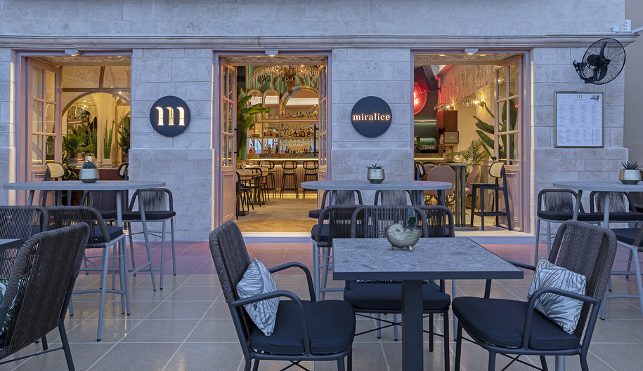 Archisearch Miralice bar & restaurant in Aegina | by K-Division