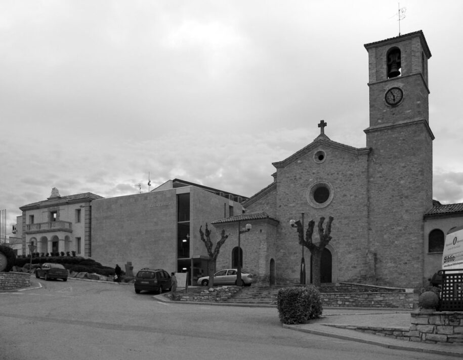 Archisearch A NEW CENTER POINT SPACE _ Remodeling of Ódena's Plaza Mayor by SCOB