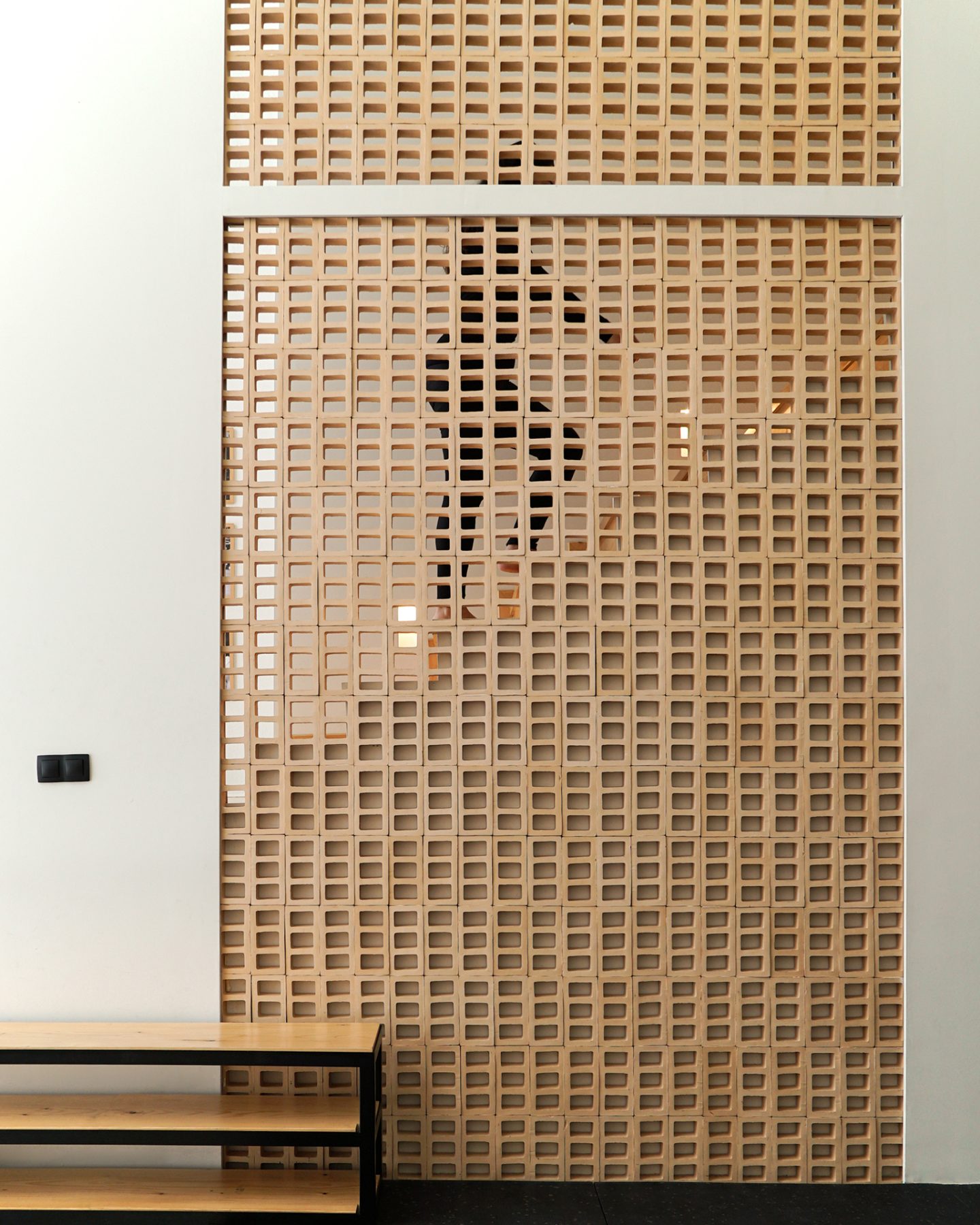 Archisearch Οι Studio Maneo μετατρέπουν πρώην αποθήκη στο Μεταξουργείο σε χώρο άσκησης και ευεξίας